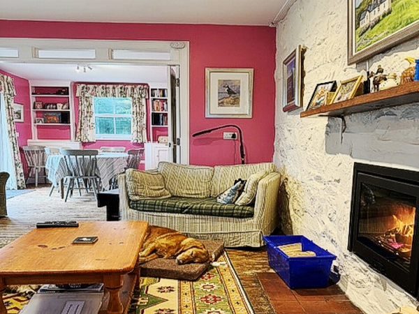 An Isle of Mull holiday home comfortable sitting room